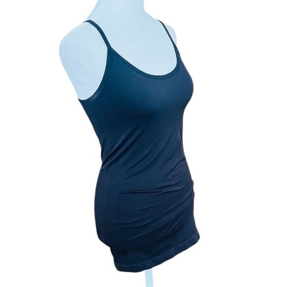 Isabel Maternity by Ingrid & Isabel Fitted Black Camisole size S/M - Picture 7 of 9